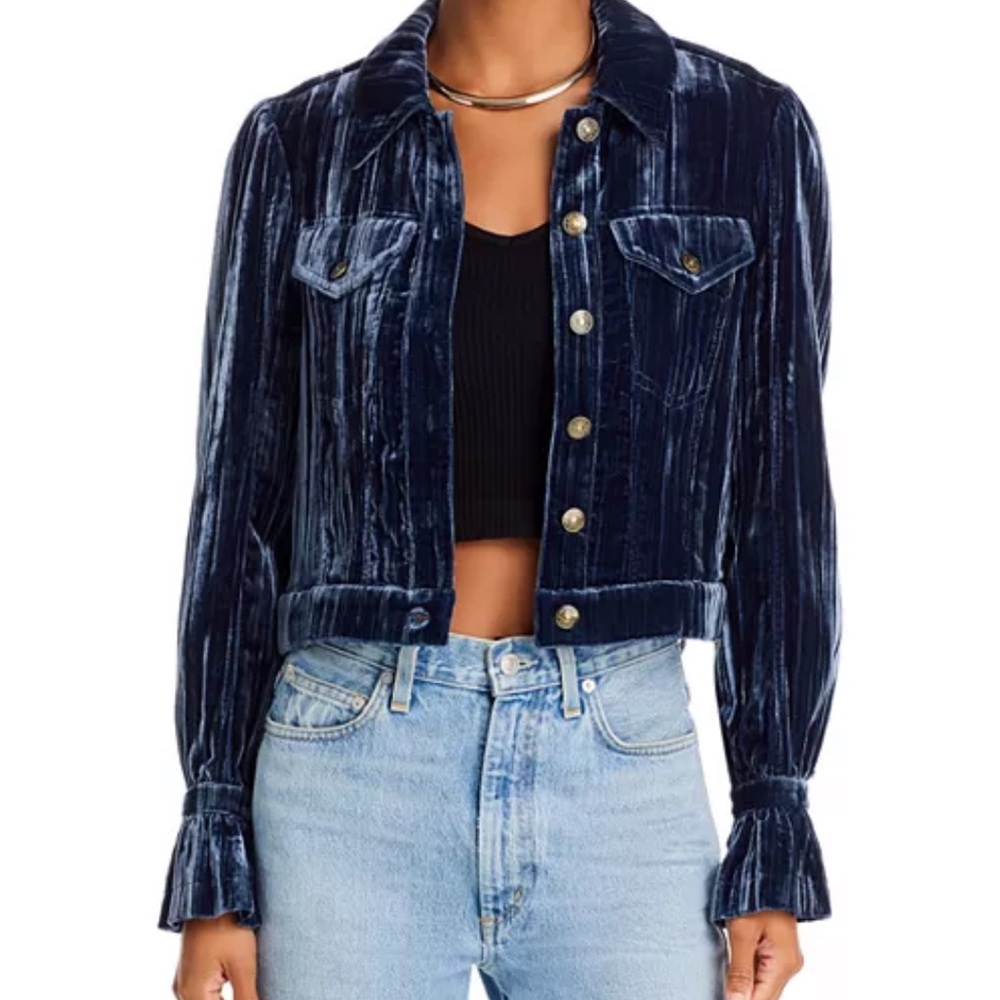 cinq a sept Navy Velvet Cropped Button-Front Jacket